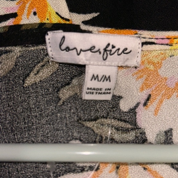 Women’s Short Sleeve Floral Dress - Picture 3 of 3